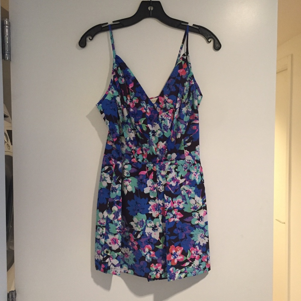 SOLD Yumi Kim Santorini Romper - Picture 5 of 6